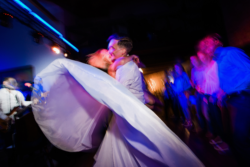 Brides dance at the wedding.